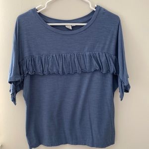 Gap short sleeve shirt with a ruffle